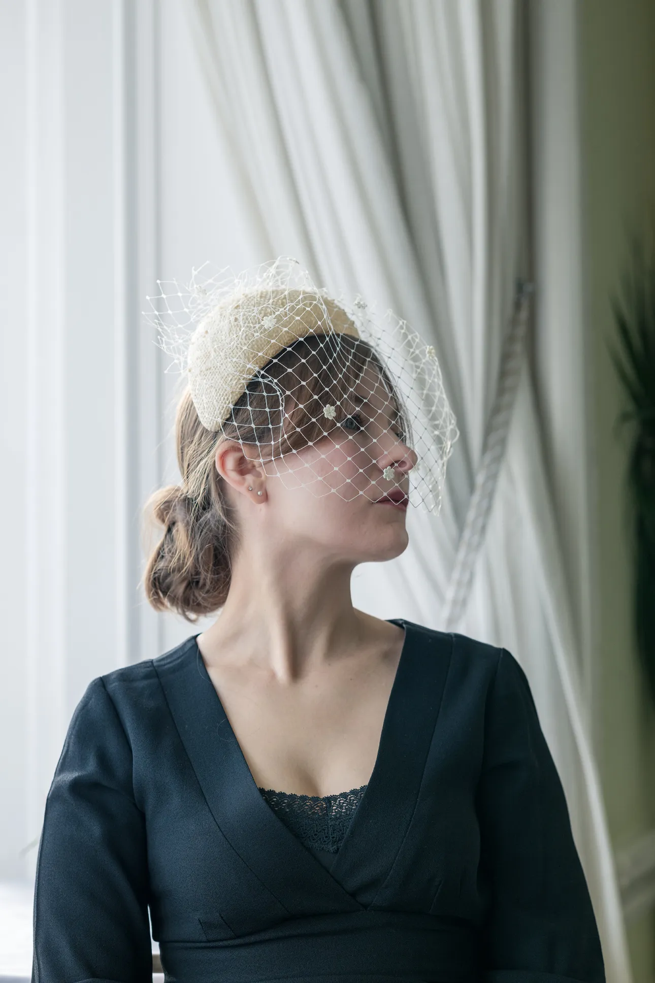 Cream Knotted Straw Bandeaux with Face Veil