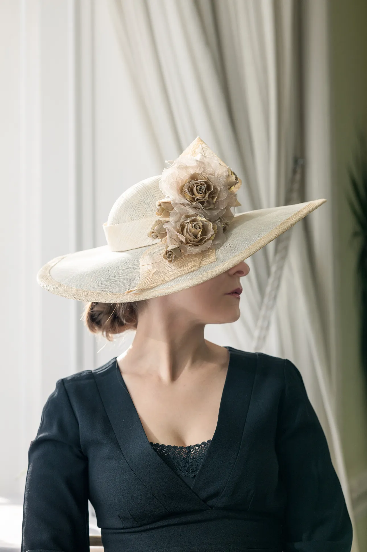 Picture Brimmed hat with Gold Silk Flower Spray